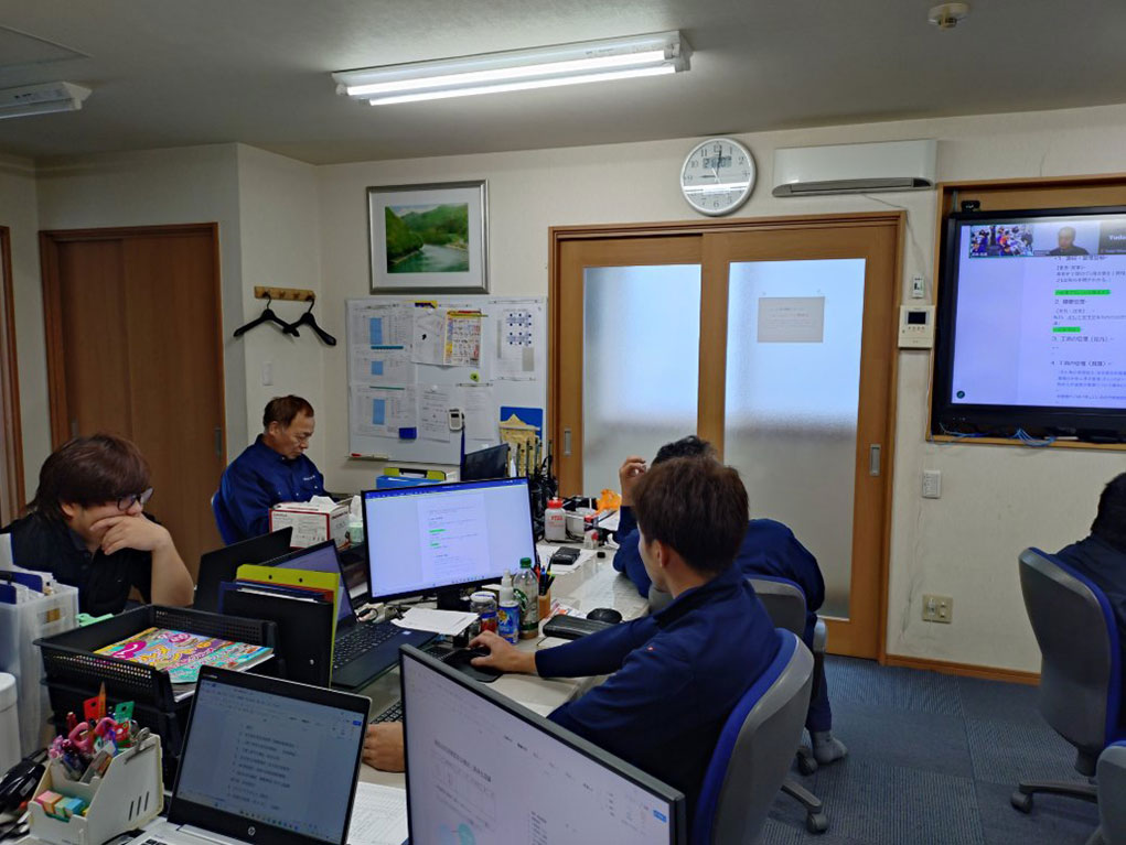 コンプライアンス研修の定期的実施